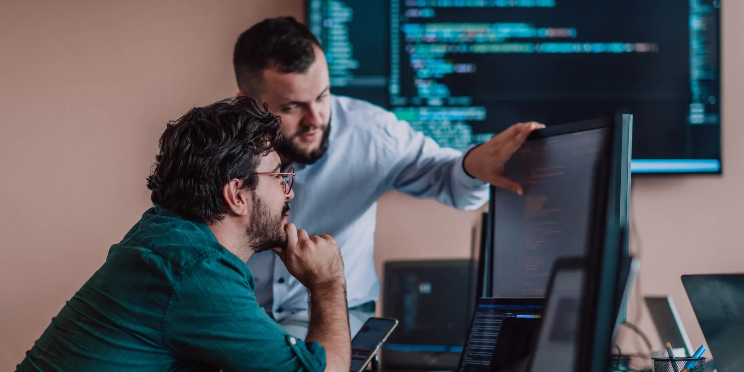 Getting-a-High-Value-Return-How-a-Financial-Giant-Maximized-Its-AppSec-ROI-Color-RC-1